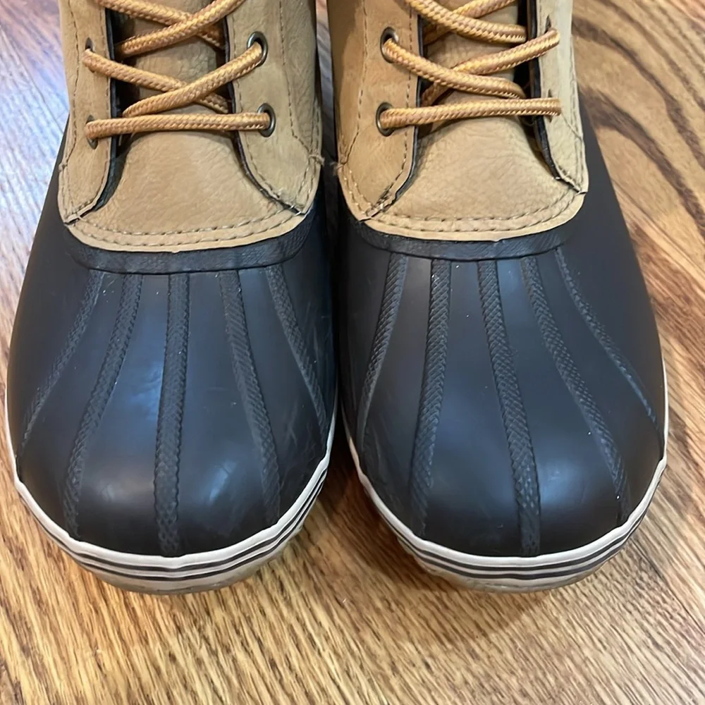 Boy’s Sperry Bowline Storm Boots. Size 5. Excellent to Like New Condition.